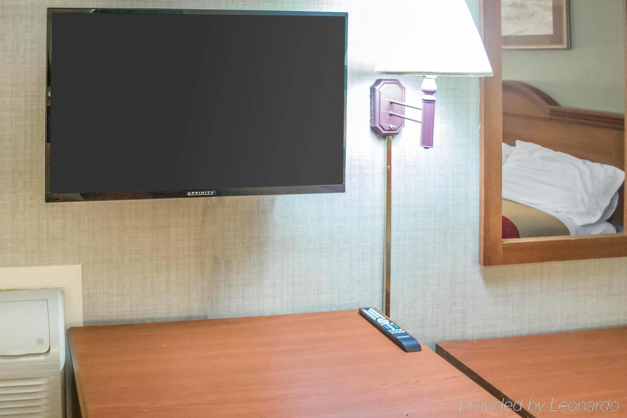 Econo Lodge Newton Falls Екстер'єр фото