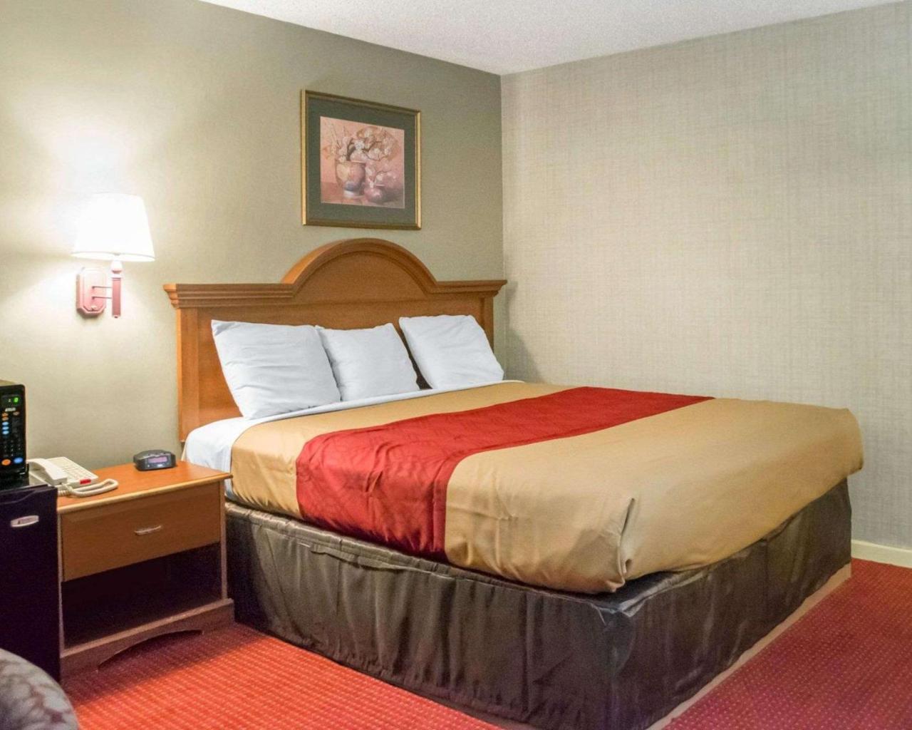 Econo Lodge Newton Falls Екстер'єр фото
