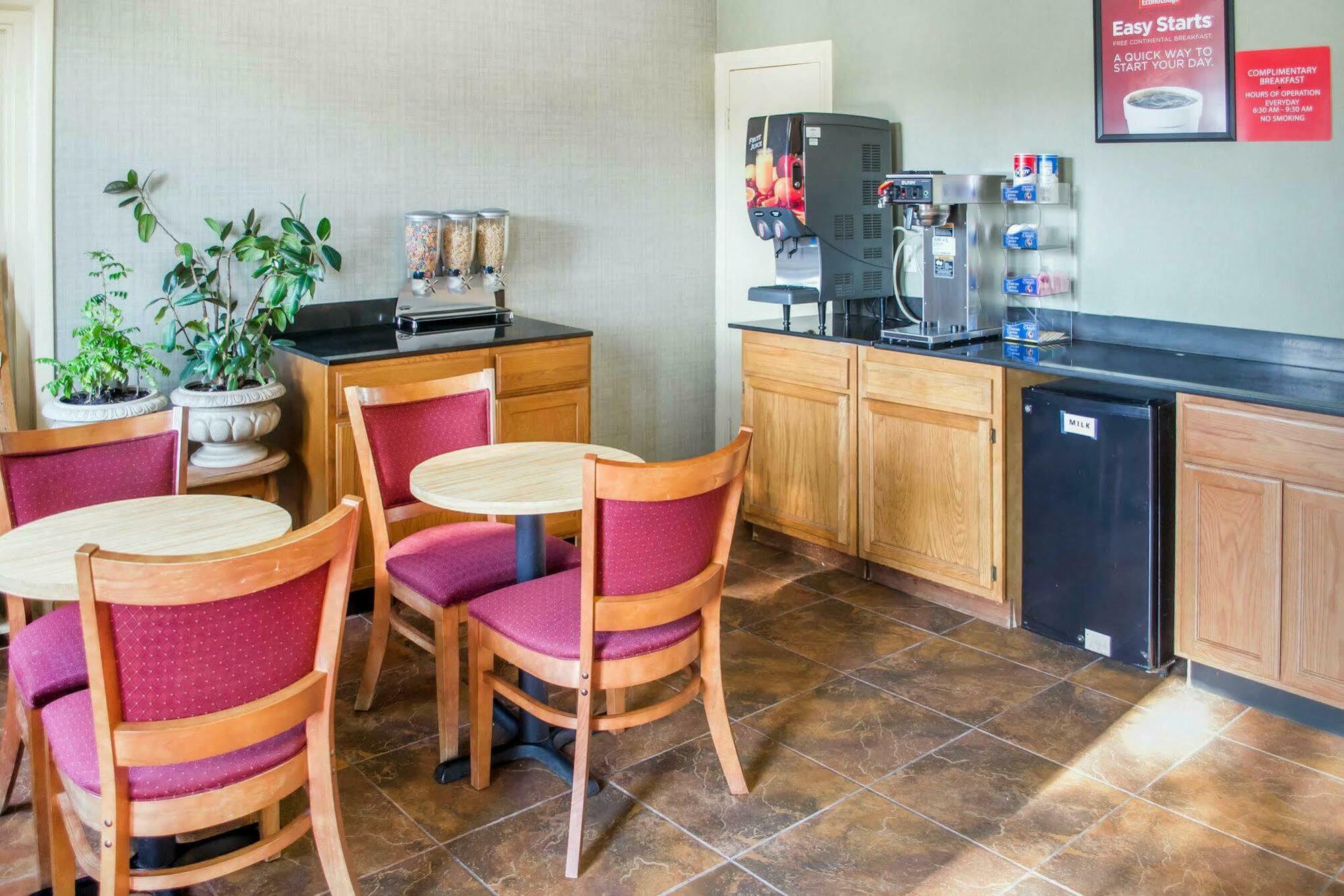 Econo Lodge Newton Falls Екстер'єр фото
